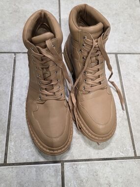 Shoe Dazzle Women's Tan Lace-Up High-Top Boots